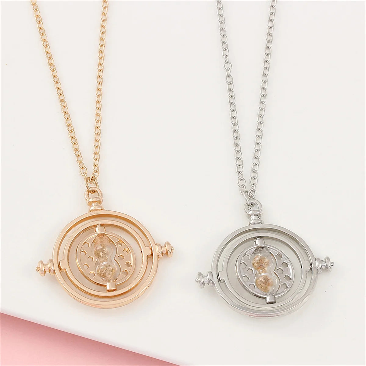 Neue Halskette „Harried Time“ Timer Sanduhr 360° drehbare Potter Cosplay Requisiten astronomischer Zeitumwandler magische Schule Fan-Geschenk