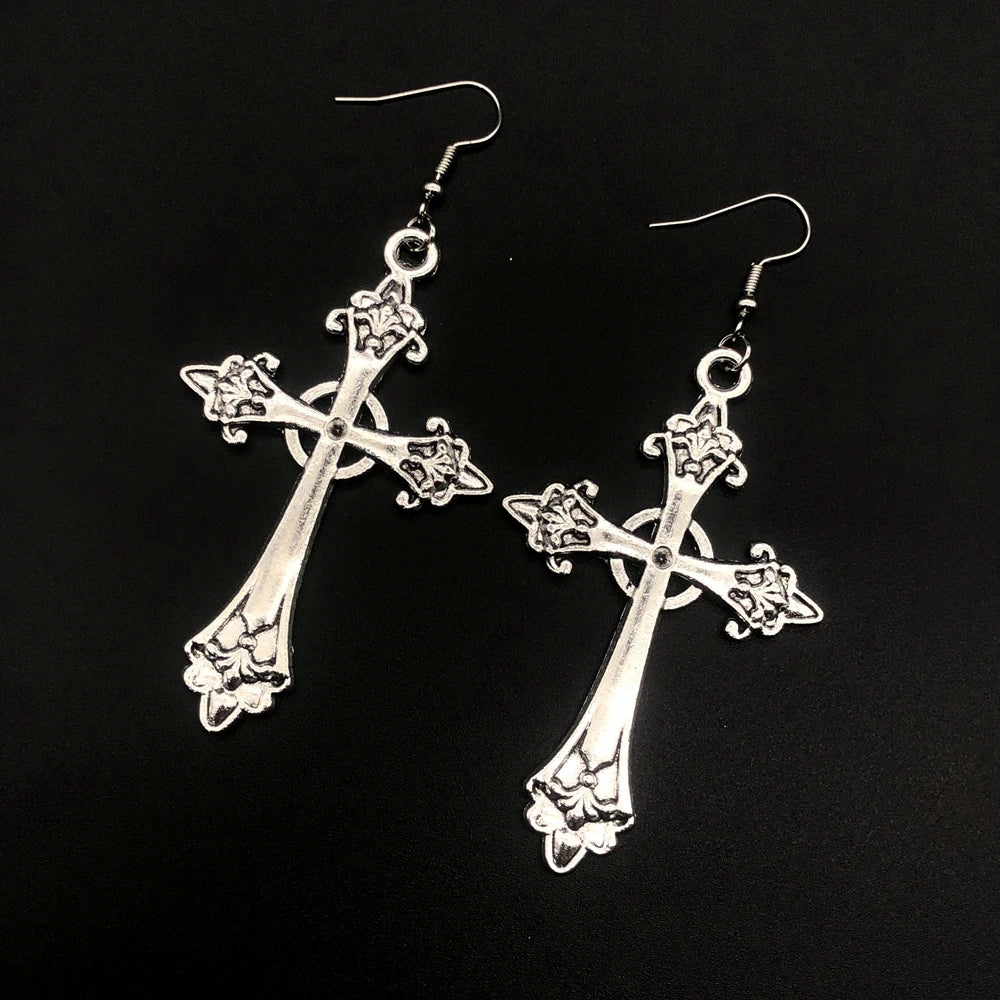 Große, detaillierte Kreuz-Bohranhänger-Halskette im silberfarbenen Ton, Gothic-Punk-Schmuck, modisches Statement-Accessoire, Geschenk für Frauen (Rot)