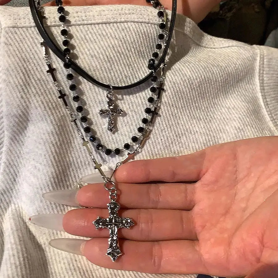Gothische Punk-Y2K-Halskette mit Metallkreuz-Anhänger für Damen und Herren, Vintage mehrlagige Perlenkette, 90er-EMO-Charmschmuck, Geschenk