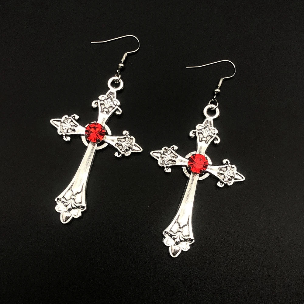 Große, detaillierte Kreuz-Bohranhänger-Halskette im silberfarbenen Ton, Gothic-Punk-Schmuck, modisches Statement-Accessoire, Geschenk für Frauen (Rot)