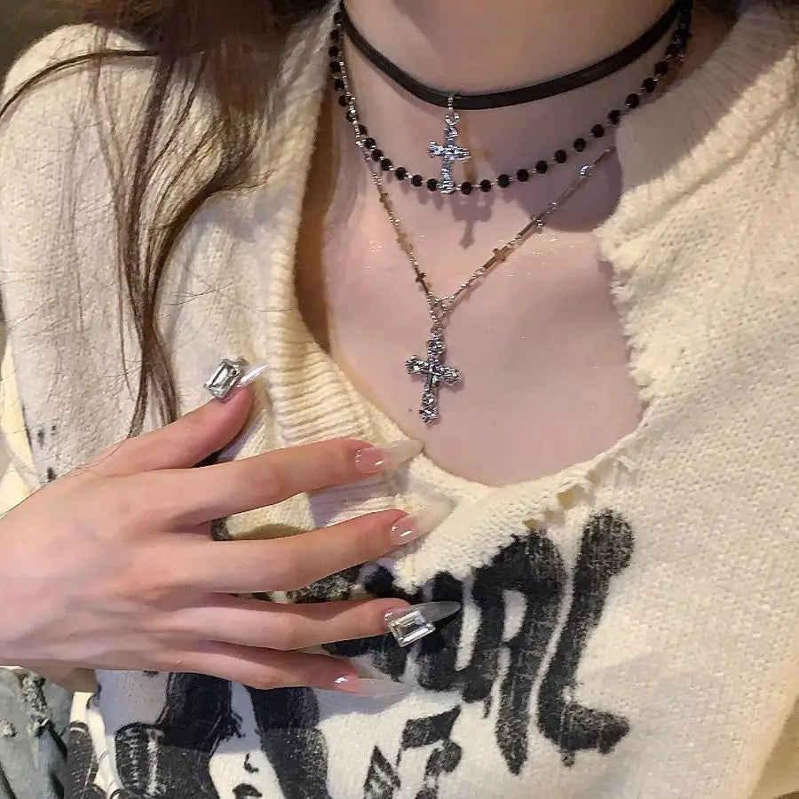 Gothische Punk-Y2K-Halskette mit Metallkreuz-Anhänger für Damen und Herren, Vintage mehrlagige Perlenkette, 90er-EMO-Charmschmuck, Geschenk