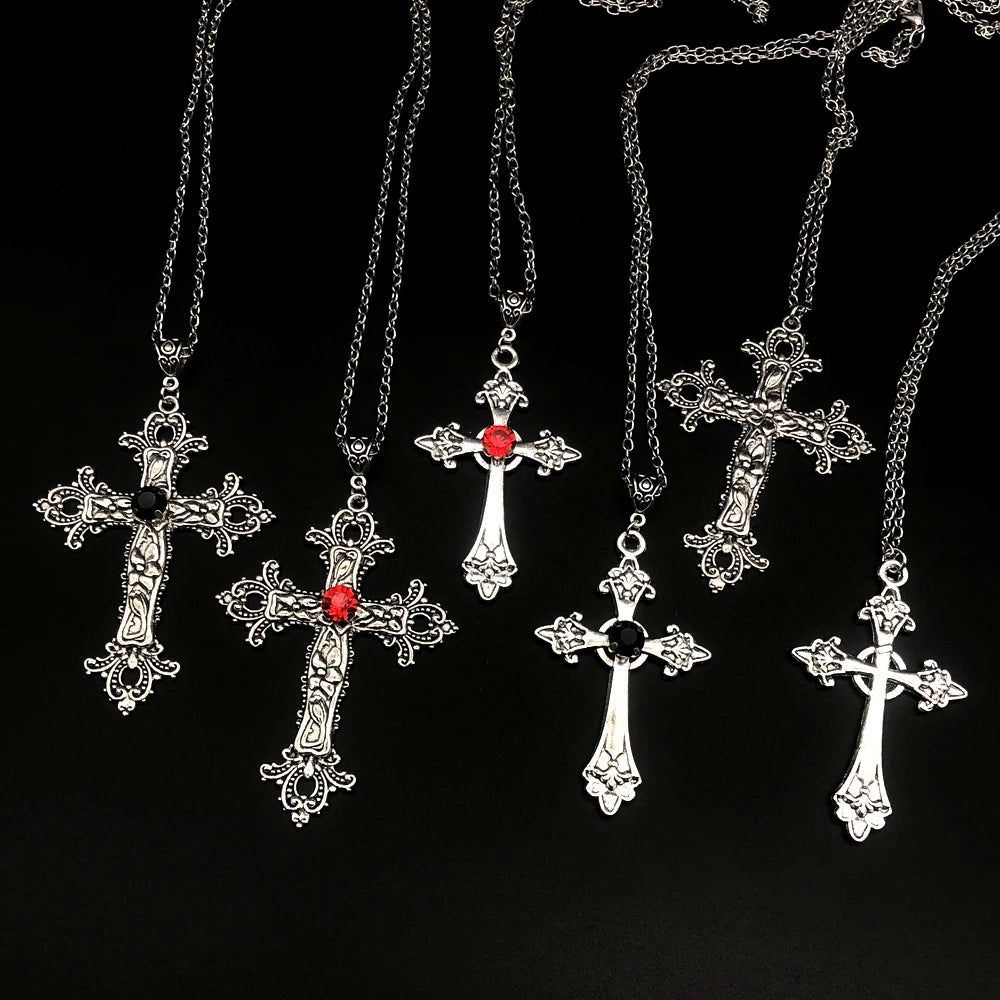 Große, detaillierte Kreuz-Bohranhänger-Halskette im silberfarbenen Ton, Gothic-Punk-Schmuck, modisches Statement-Accessoire, Geschenk für Frauen (Rot)