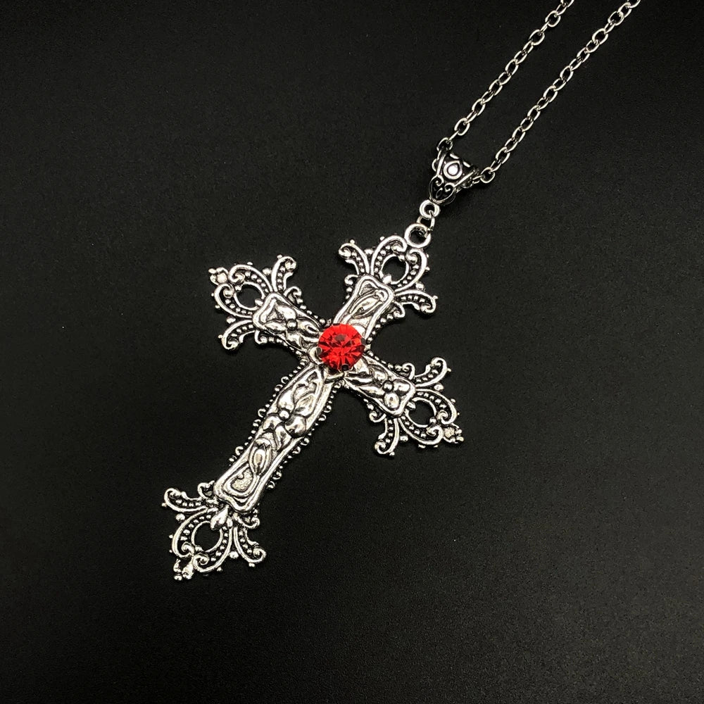 Große, detaillierte Kreuz-Bohranhänger-Halskette im silberfarbenen Ton, Gothic-Punk-Schmuck, modisches Statement-Accessoire, Geschenk für Frauen (Rot)