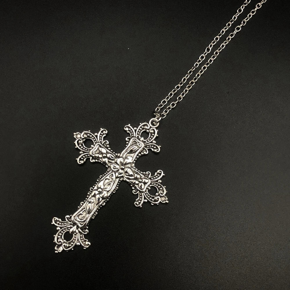 Große, detaillierte Kreuz-Bohranhänger-Halskette im silberfarbenen Ton, Gothic-Punk-Schmuck, modisches Statement-Accessoire, Geschenk für Frauen (Rot)